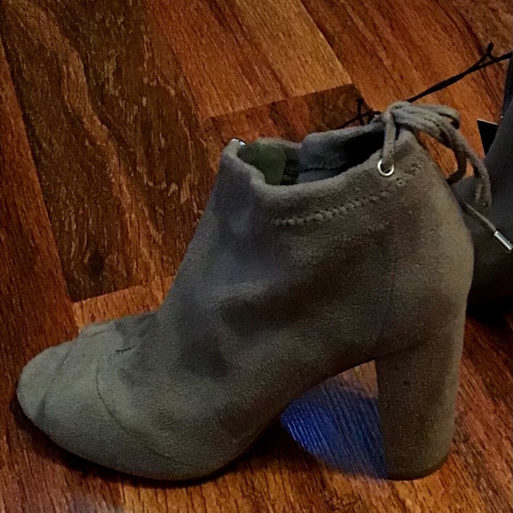 G by Guess Boots NWT